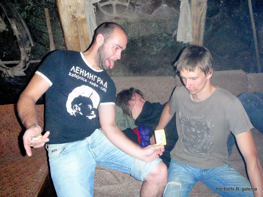 Ka netikt majas no brenguliem — 1