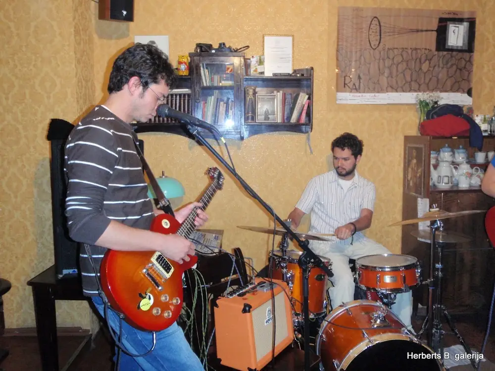 Pequena morte band — 1