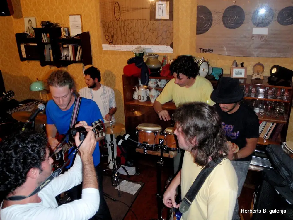 Pequena morte band — 7