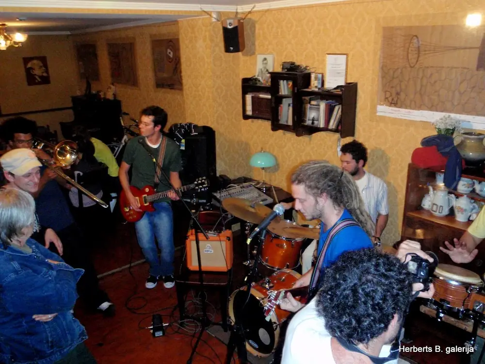 Pequena morte band — 8