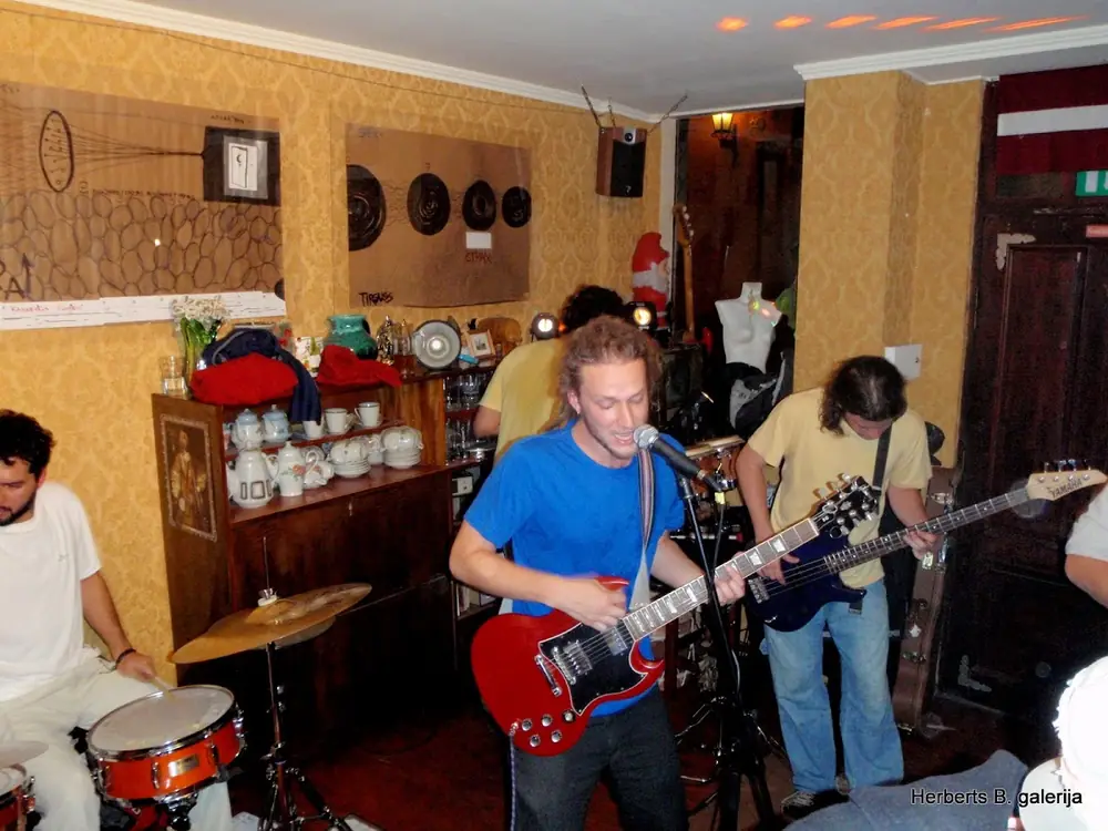 Pequena morte band — 14