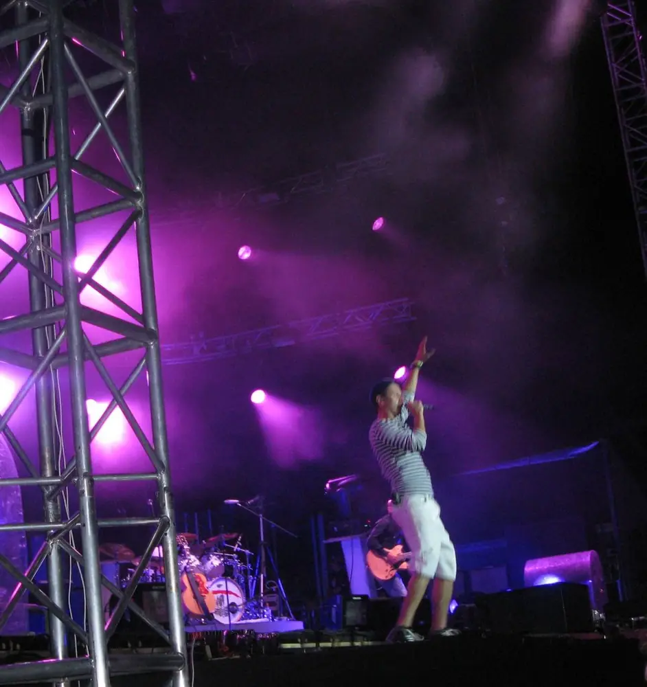 19 positivus jana pirmais festins — 19